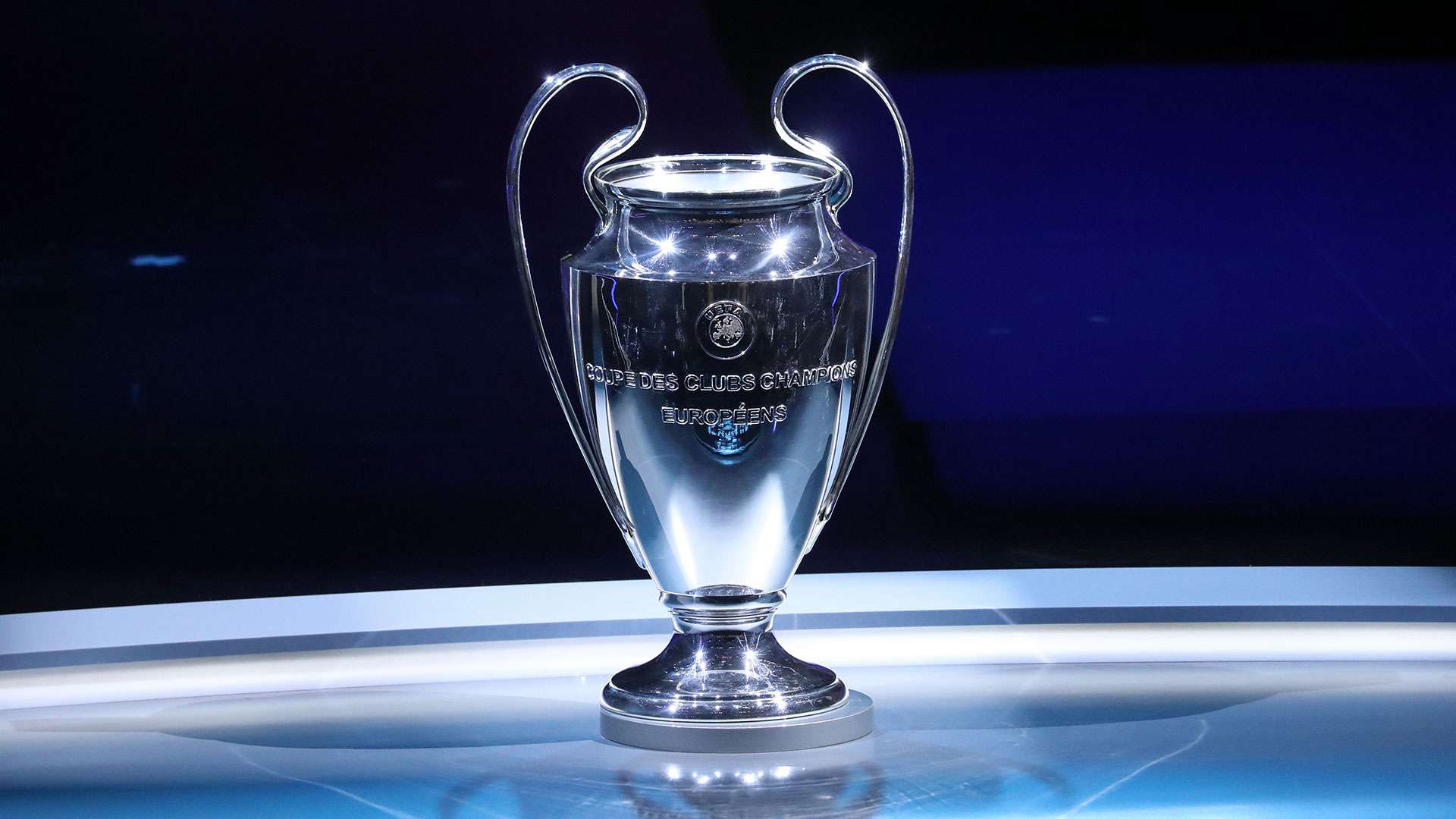 فرص تتويج برشلونة بدوري ابطال اوروبا هذا الموسم